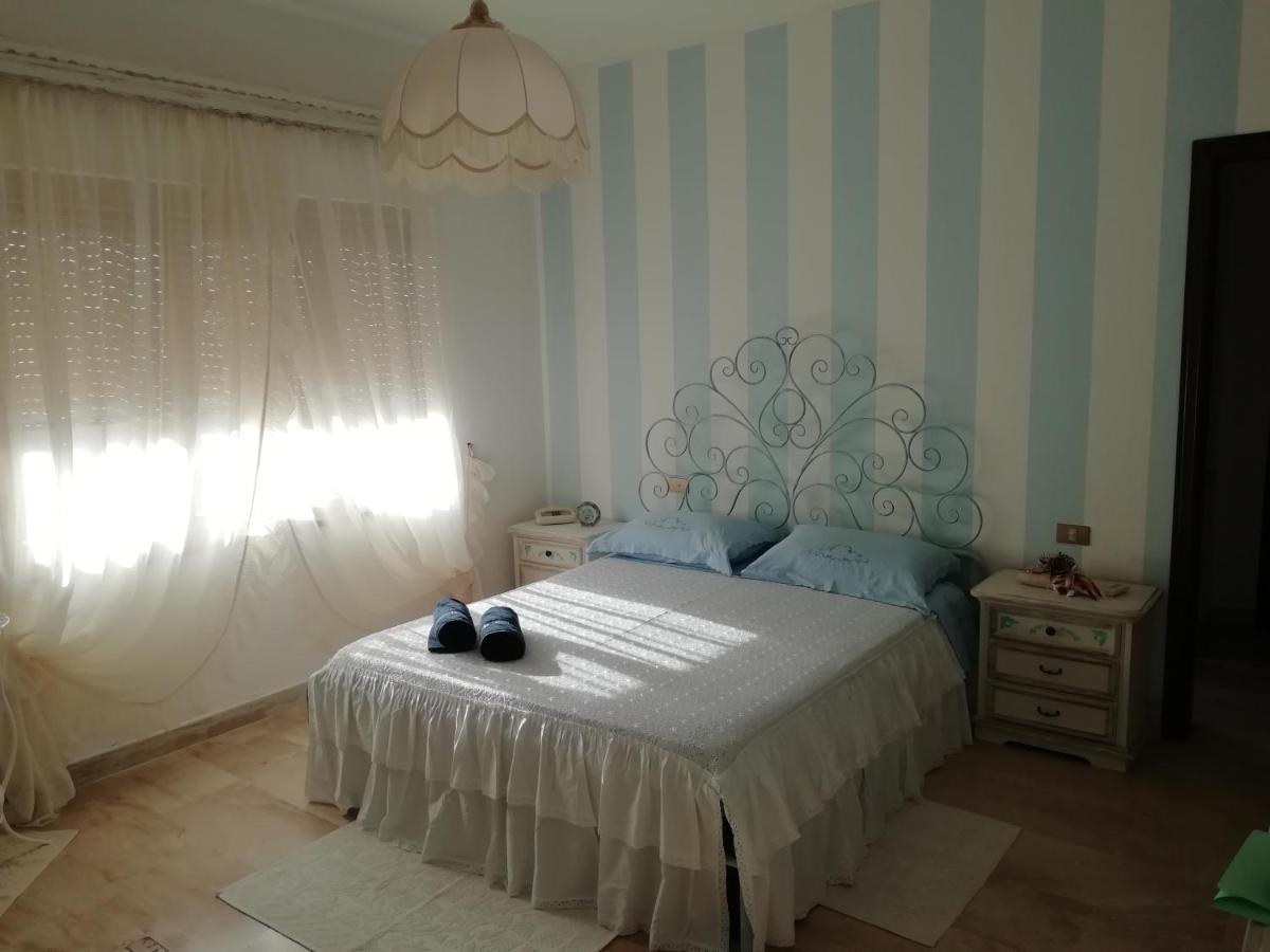 קרבוניה B&B La Regina מראה חיצוני תמונה